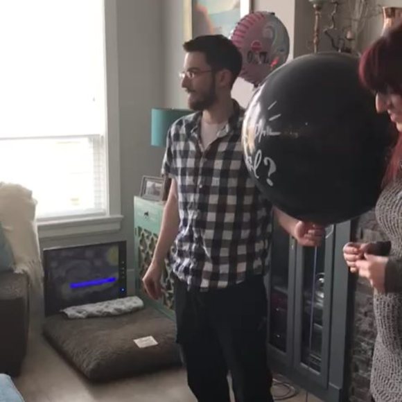 Meet your Posher, Cassandra - Picture 1 of 1